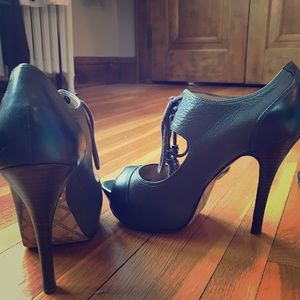 L.A.M.B. Green & brown leather platform heels